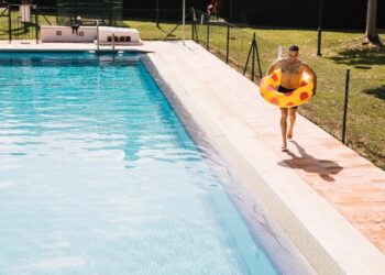 El mapa de las piscinas privadas en Alcalá de Henares: ya hay una por cada 177 vecinos