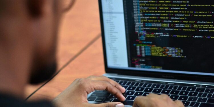 Una campaña fraudulenta pretende suplantar al Servicio Público de Empleo Estatal