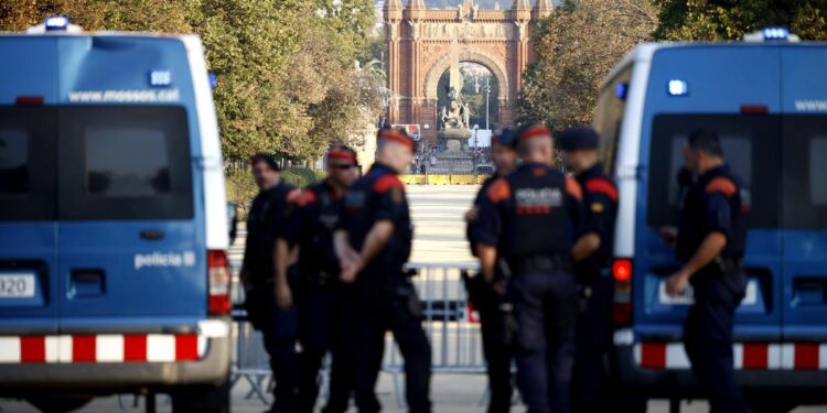 Libertad para el tercer mosso detenido en relación con la fuga de Puigdemont