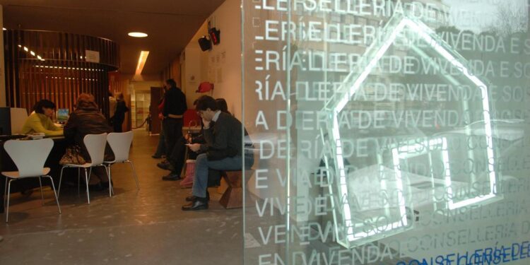 Compartir piso puede no salir caro: hasta 300 euros de ayuda según la Comunidad Autónoma