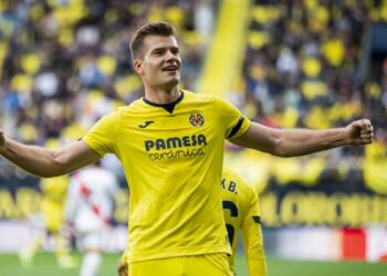 Sorloth devora al Rayo y mantiene el sueño europeo del Villarreal