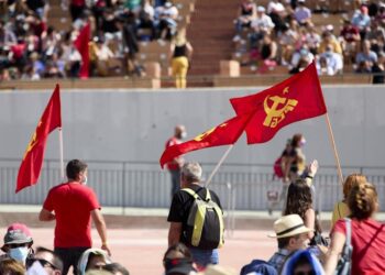 Cronología de una guerra interna a cara descubierta: el Congreso del PCE acaba en empujones y acusaciones de ‘tongo’