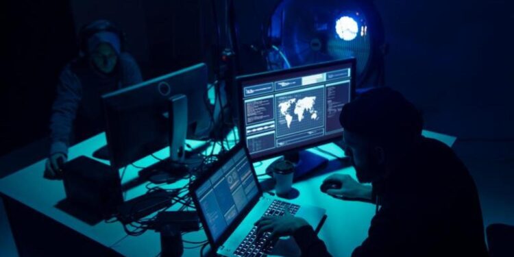 Europa recluta expertos para vigilar la desinformación, campañas desestabilizadoras y delitos online