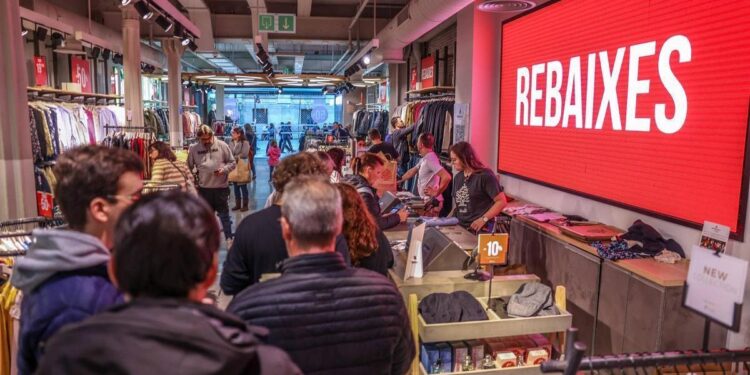 El truco para saber qué prendas serán rebajadas por ZARA