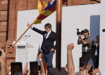 Vox denuncia al conseller de Interior y al jefe del dispositivo de Mossos por no detener a Puigdemont