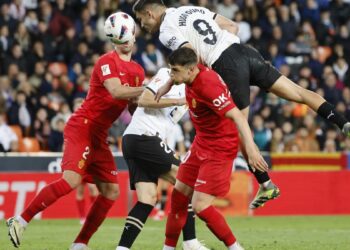 El Mallorca exhibe solidez defensiva en Mestalla antes de la final de la Copa