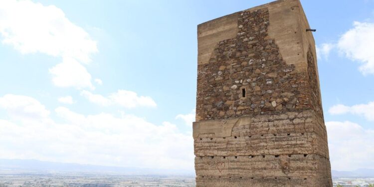 Reclaman acciones de conservación urgentes para la torre medieval de ‘La Torrecilla’ en Lorca