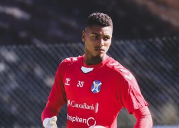 El portero del Tenerife B Moha Ramos, detenido por la Guardia Civil antes de un partido amistoso del filial en Lanzarote