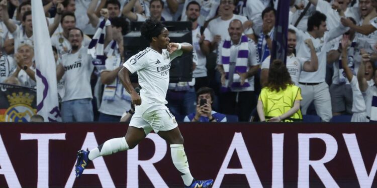 ‘Bobby’ Endrick se casa con el gol en el Real Madrid tras ignorar a Vinicius y Mbappé: ‘Tiene huevos’