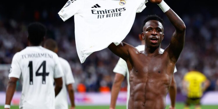 Vinicius espera un Balón de Oro contra el racismo en plena crisis por los insultos del Bernabéu y la goleada del clásico