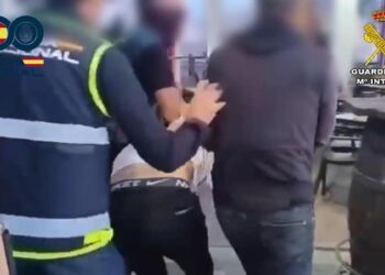 Tres detenidos de una banda especializada en el robo de coches de lujo y grandes superficies