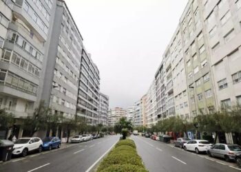 Una inmobiliaria pone a la venta trasteros en Vigo con okupas en su interior