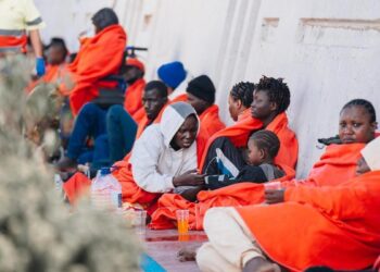 Clavijo reacciona al plante del PP y busca por su cuenta soluciones para los menores migrantes