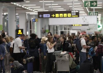 Caos en el aeropuerto de Palma por las tormentas con retrasos de hasta siete horas
