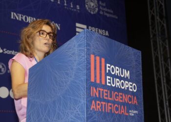 Ainhoa Moll: ‘La reflexión sobre la IA debe estar alejada de visiones apocalípticas y falsas expectativas’