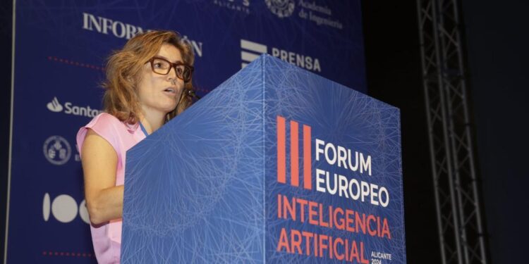 Ainhoa Moll: ‘La reflexión sobre la IA debe estar alejada de visiones apocalípticas y falsas expectativas’