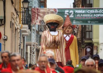 Del queso a los gigantes: Zamora, tomada por un centenar de figuras de tres metros