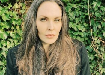 Hayley Campbell: “Puedes pensar que la muerte no te va a afectar, que puedes mantenerte a distancia, pero es imposible”