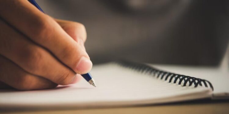 Qué es la ‘Guía panhispánica de lenguaje claro y accesible’ que ha publicado la RAE y vela por nuestra lengua