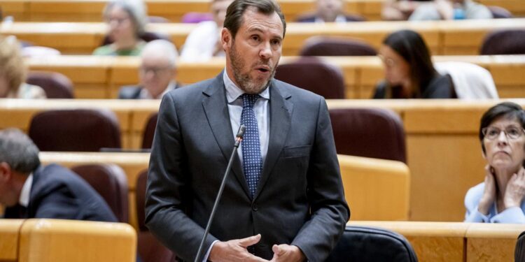 El PP pedirá la comparecencia urgente de Óscar Puente en el Senado por el ‘caos ferroviario’