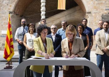 PSC y ERC retrasan la creación de la mesa de partidos catalanes sobre el conflicto político