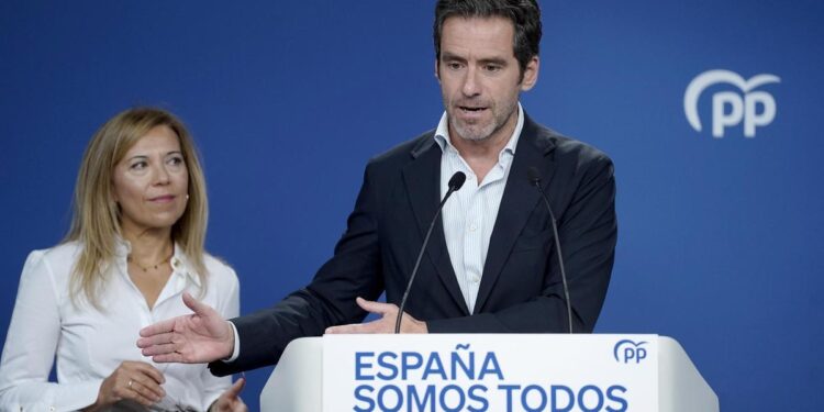 Feijóo intenta quitarle a Sánchez la bandera de las políticas sociales y agrietar el bloque de la investidura