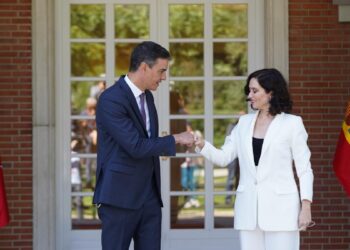 El Gobierno va al choque con Ayuso para cohesionar a sus socios en medio de la tormenta judicial