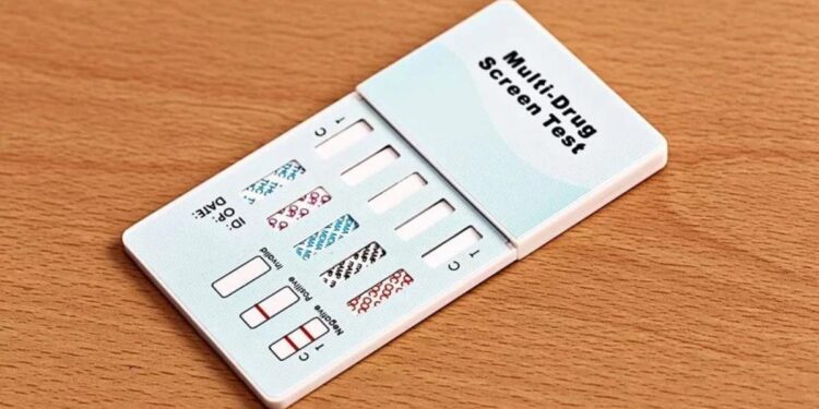 Un auxiliar de vuelo, a juicio por violar a una farmacéutica mediante sumisión química: ‘Desperté y un desconocido me estaba penetrando’