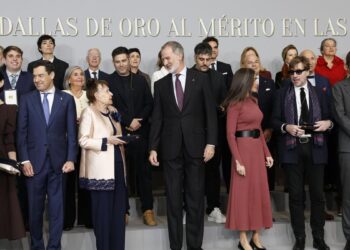 Los Reyes entregan en Sevilla las Medallas de Oro en Bellas Artes con recuerdos a las víctimas de la DANA