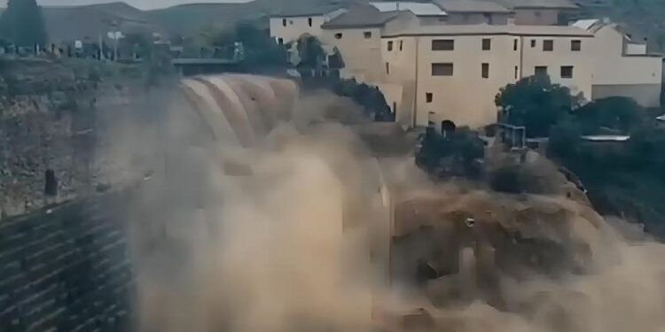 Una antigua construcción romana salva a un pueblo de Aragón de la devastación por la DANA