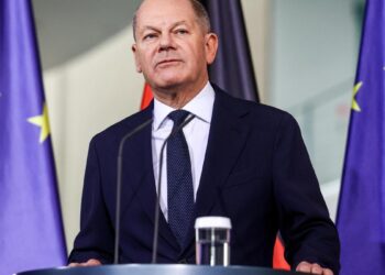 Scholz felicita a Trump mientras busca una salvación in extremis para su tripartito