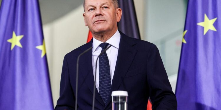 Scholz felicita a Trump mientras busca una salvación in extremis para su tripartito