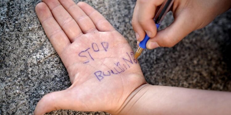 El 24% de las familias cambian a sus hijos de colegio tras sufrir ‘bullying’
