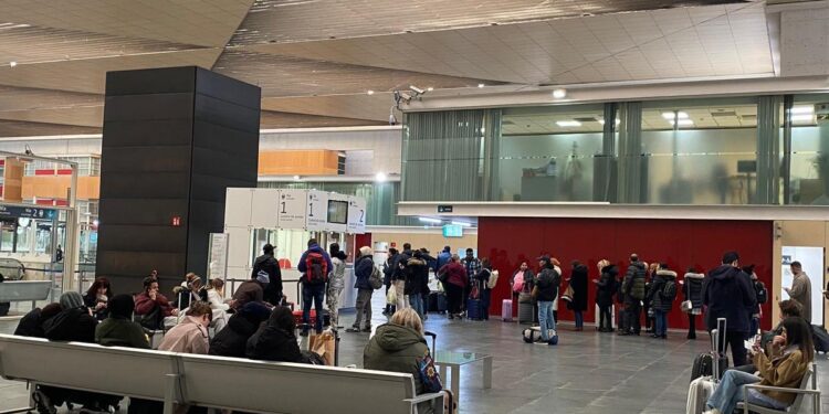 Un descarrilamiento pone en jaque a todos los trenes de alta velocidad entre Zaragoza y Madrid