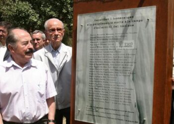 Quién fue Enric Marco, el hombre que fingió ser deportado y que ha inspirado la película de Aitor Arregi y Jon Garaño