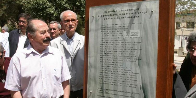 Quién fue Enric Marco, el hombre que fingió ser deportado y que ha inspirado la película de Aitor Arregi y Jon Garaño