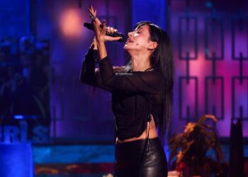 Quién es Ana Moura, la cantante de fado que actuó en ‘La Revuelta’ y enamoró a Mick Jagger y a Prince