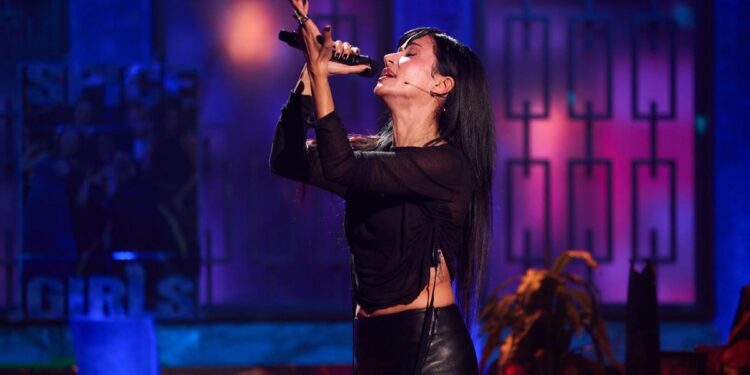 Quién es Ana Moura, la cantante de fado que actuó en ‘La Revuelta’ y enamoró a Mick Jagger y a Prince