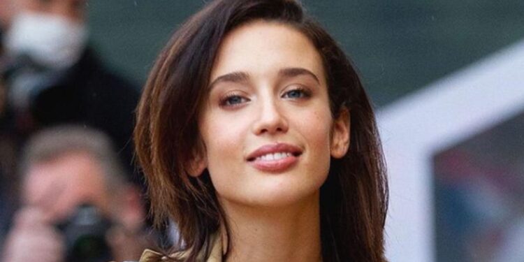 María Pedraza, musa de Netflix