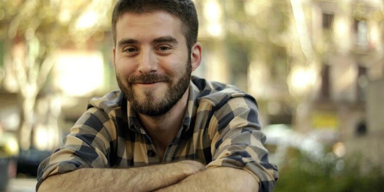 ‘Un dios con el estómago vacío’, de Matías Candeira: la imposibilidad de huir del terror que nos acecha