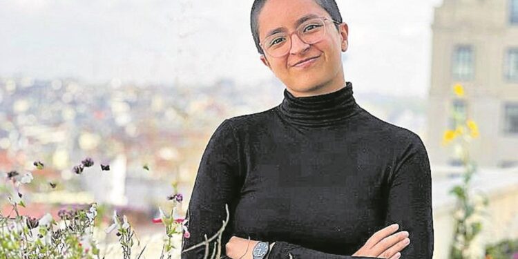 Fernanda Fernández, redactora y productora del programa ‘A vivir que son dos días’: ‘Es hermoso que la voz de un escritor te remueva mientras cortas zanahorias’