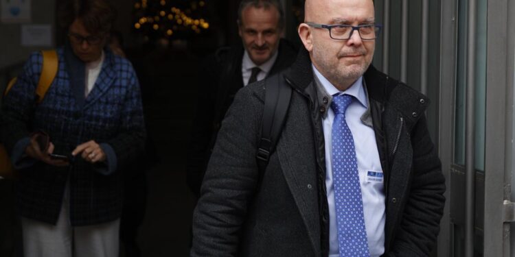 La plana mayor de Junts arropa a Boye en su juicio por blanqueo, que tachan de ‘político’