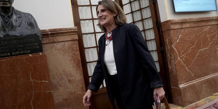 ‘La pantalla se fue a negro’: Teresa Ribera denuncia la exclusión del Gobierno, Aemet y la CHJ del Cecopi