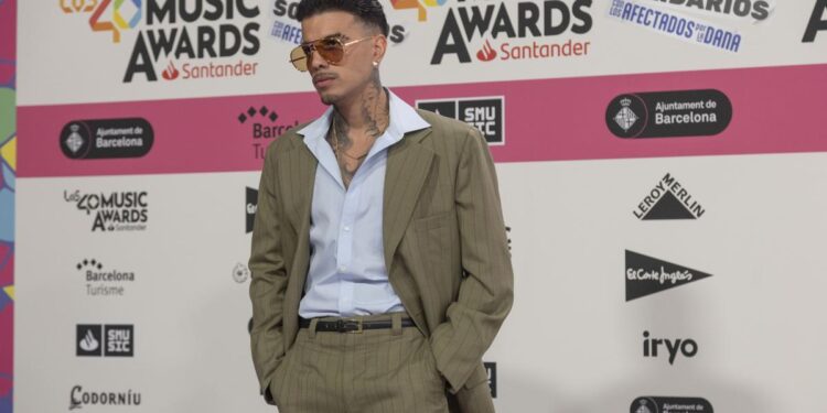 Rauw Alejandro y Myke Towers triunfan con tres premios cada uno en Los40 Music Awards