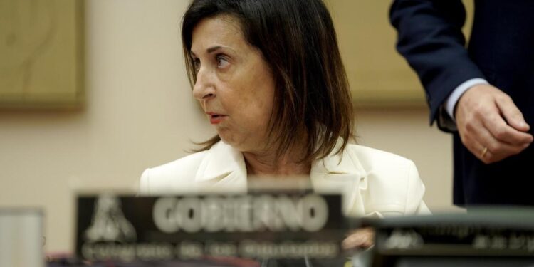 Robles defiende seguir ayudando a Ucrania: ‘Queremos la paz justa, no la de los cementerios’