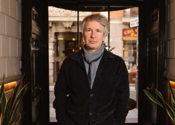 Eric Vuillard: ‘Es pronto para pedir perdón a México, la conquista todavía no ha terminado’