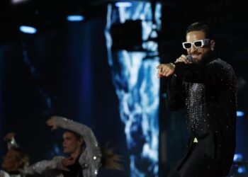 Maluma pide un minuto de silencio por Valencia en Madrid antes de anunciar su próxima gira europea