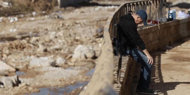 Los equipos continúan la búsqueda de 11 desaparecidos por la DANA