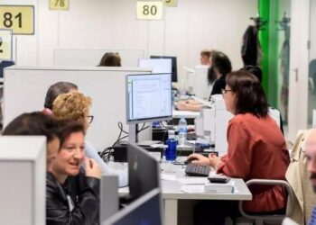 Muface: los verdaderos motivos por los que los funcionarios se quedan sin su seguro de sanidad privada