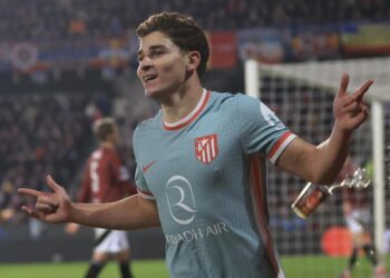 El Atlético explora la vida sin Griezmann y Julián asume el reto de ser su heredero